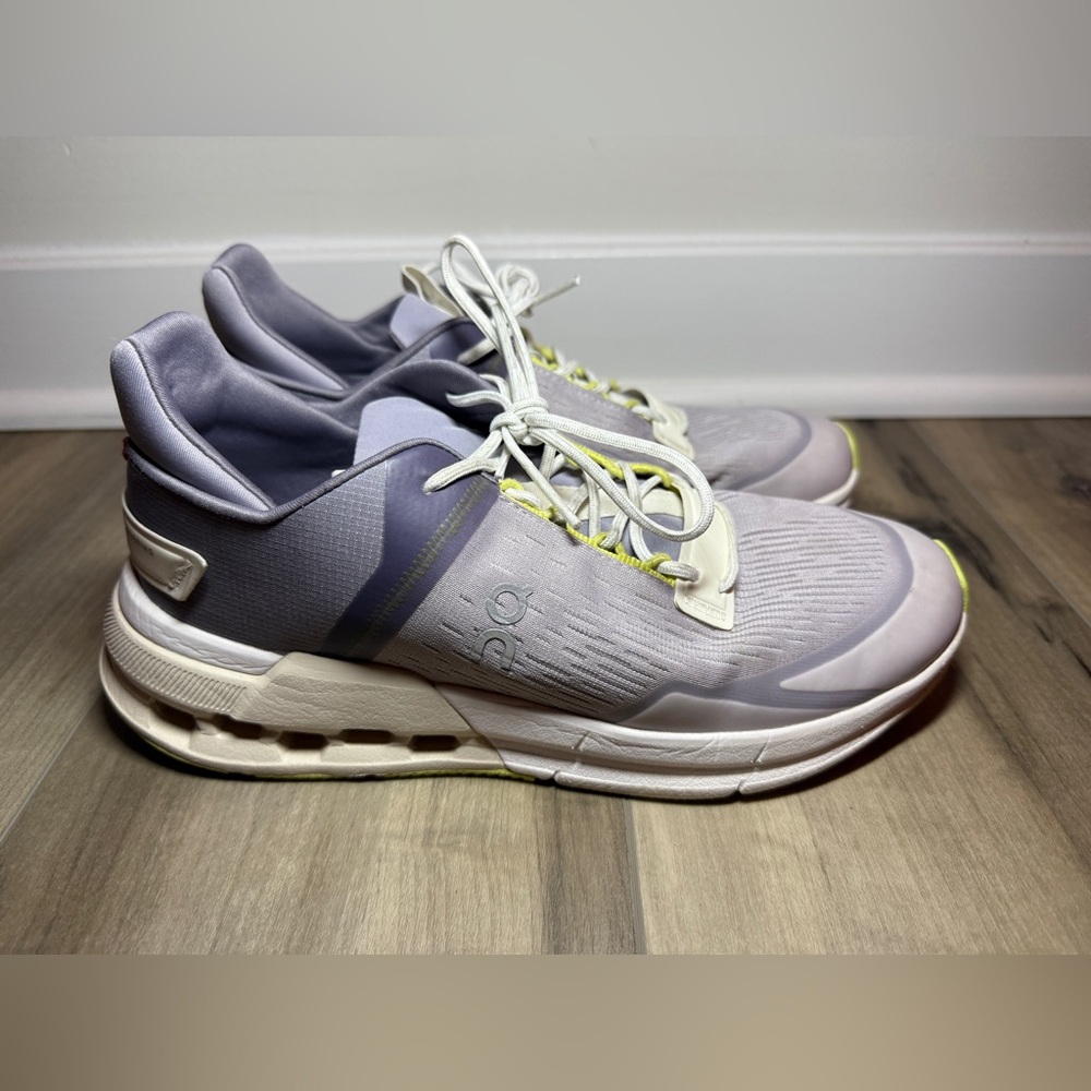 On Cloudnova Flux running shoes, women size 8.5